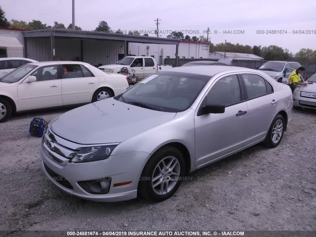 3FAHP0GA0BR133394 - 2011 FORD FUSION S SILVER photo 2