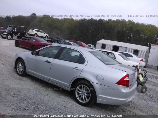 3FAHP0GA0BR133394 - 2011 FORD FUSION S SILVER photo 3