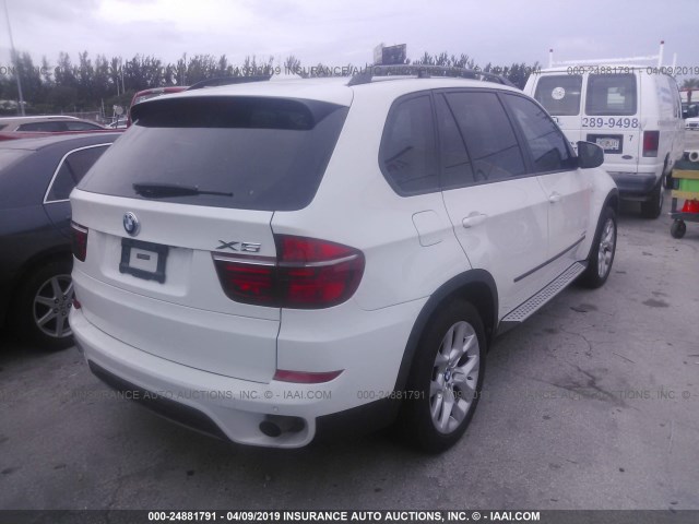 5UXZV4C58CL746916 - 2012 BMW X5 WHITE photo 4