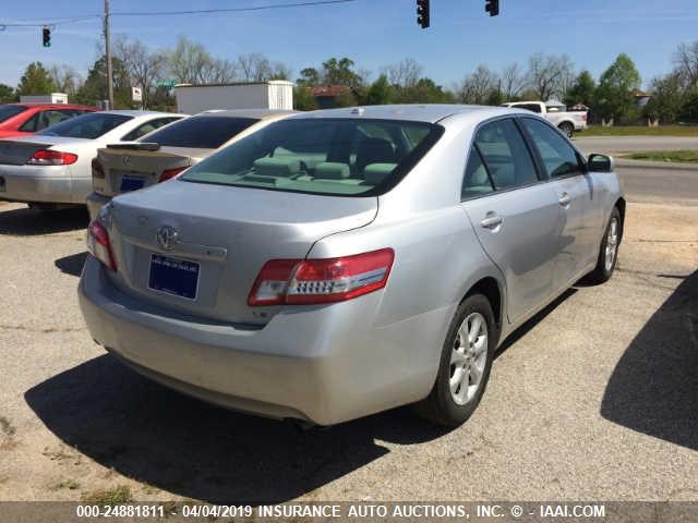 4T4BF3EK7AR084879 - 2010 TOYOTA CAMRY SE/LE/XLE 银色 照片 4