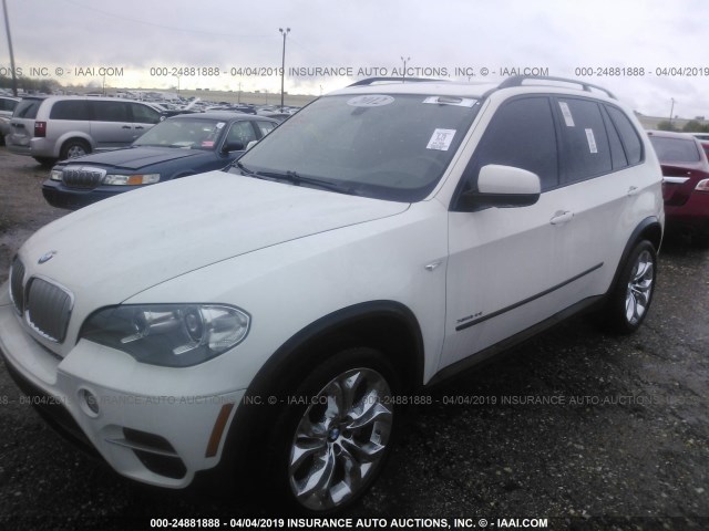 5UXZV8C58CL423599 - 2012 BMW X5 XDRIVE50I Beyaz fotoğraf 2