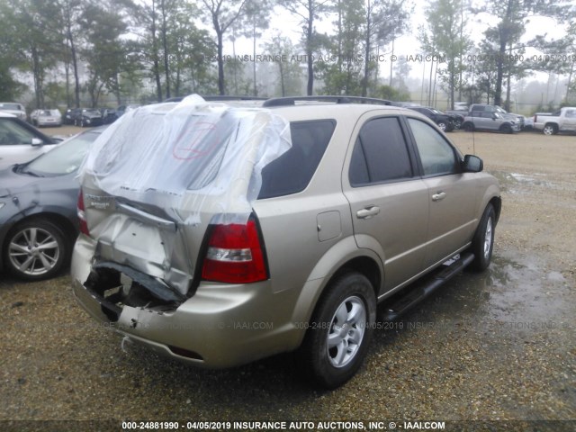 KNDJD735X85796702 - 2008 KIA SORENTO EX/LX GOLD photo 4