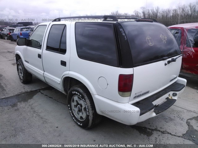 1GNDT13W92K236790 - 2002 CHEVROLET BLAZER WHITE photo 3