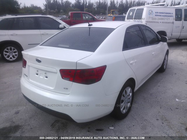 KNAFU4A24C5643963 - 2012 KIA FORTE EX WHITE photo 4