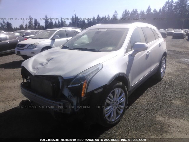 1GYKNFRS7JZ238176 - 2018 CADILLAC XT5 PREMIUM LUXURY SILVER photo 2