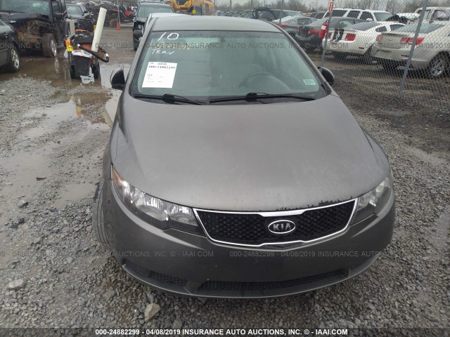 KNAFU4A21A5880679 - 2010 KIA FORTE EX GRAY photo 6