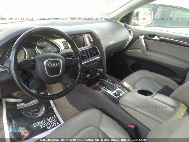 WA1BV94L57D041675 - 2007 AUDI Q7 4.2 QUATTRO PREMIUM SILVER photo 5