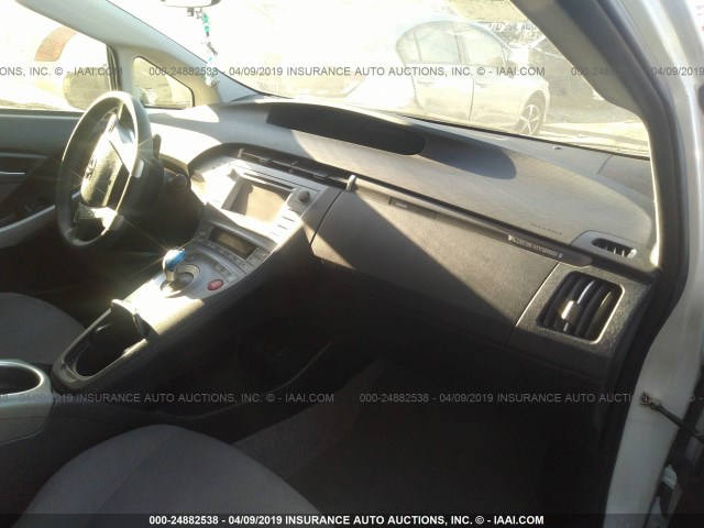 JTDKN3DP8E3061069 - 2014 TOYOTA PRIUS PLUG-IN  WHITE photo 5