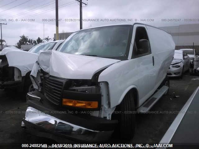 1GTW7AFGXJ1907639 - 2018 GMC SAVANA G2500 WHITE photo 2