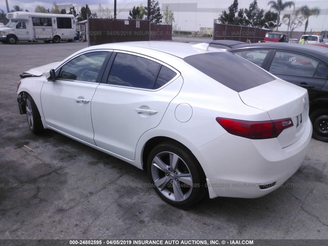 19VDE1F34FE000585 - 2015 ACURA ILX 20 WHITE photo 3