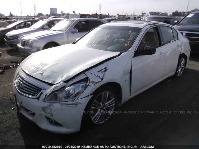 JN1CV6AP7FM580302 - 2015 INFINITI Q40 WHITE photo 2