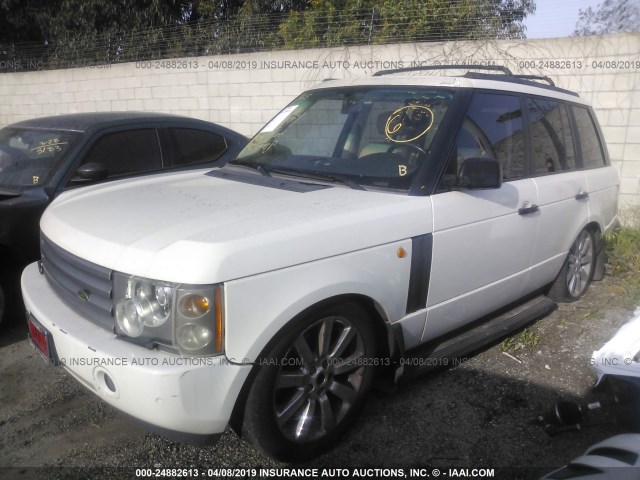 SALME11454A146462 - 2004 LAND ROVER RANGE ROVER HSE WHITE photo 2