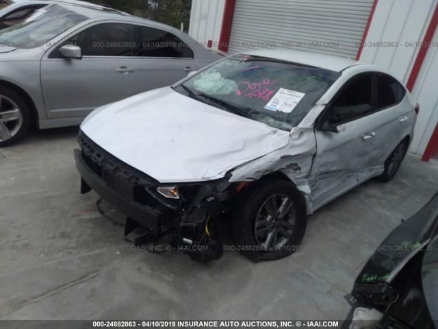 5NPD84LF6JH232107 - 2018 HYUNDAI ELANTRA SEL/VALUE/LIMITED WHITE photo 2