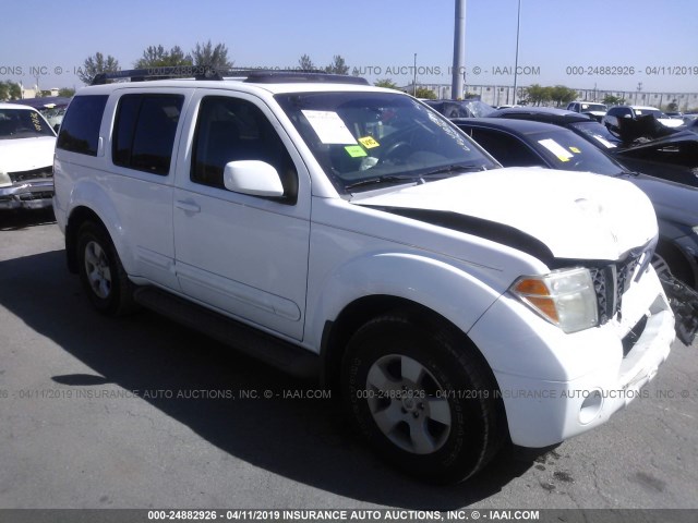 5N1AR18U56C664093 - 2006 NISSAN PATHFINDER LE/SE/XE WHITE photo 1