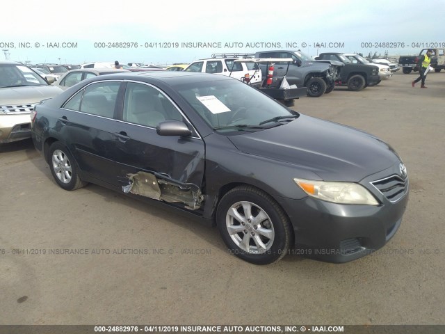 4T1BF3EK8BU138377 - 2011 TOYOTA CAMRY SE/LE/XLE GRAY photo 1