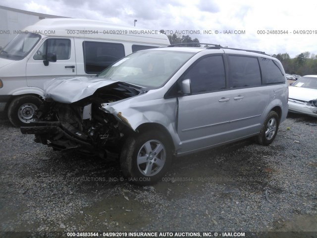 2D4RN5D17AR244862 - 2010 DODGE GRAND CARAVAN SXT SILVER photo 2