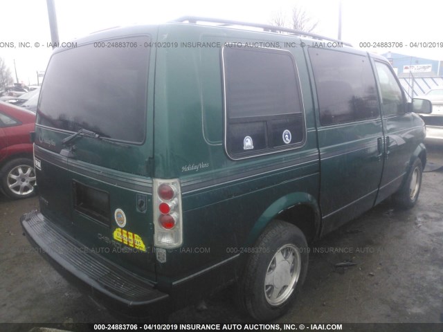 1GBDM19W2WB158022 - 1998 CHEVROLET ASTRO GREEN photo 4