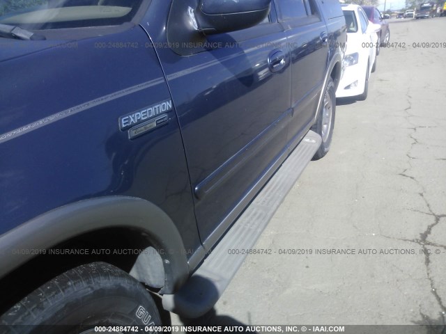 1FMPU18L3YLB54425 - 2000 FORD EXPEDITION EDDIE BAUER BLUE photo 6