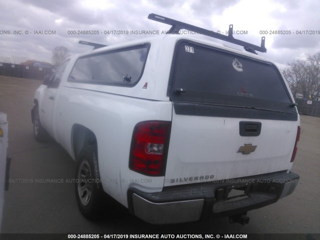 1GCEC14X48Z112463 - 2008 CHEVROLET SILVERADO C1500 WHITE photo 2