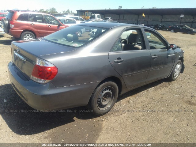 4T1BE32K15U546148 - 2005 TOYOTA CAMRY LE/XLE/SE GRAY photo 4