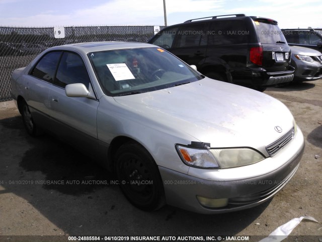 JT8BF28G0W5033062 - 1998 LEXUS ES 300 GOLD photo 1