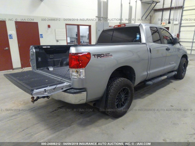 5TFUY5F13CX243255 - 2012 TOYOTA TUNDRA DOUBLE CAB SR5 SILVER photo 4