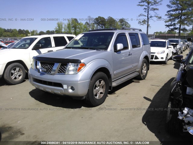 5N1AR18U46C677787 - 2006 NISSAN PATHFINDER LE/SE/XE SILVER photo 2