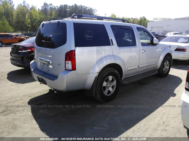 5N1AR18U46C677787 - 2006 NISSAN PATHFINDER LE/SE/XE SILVER photo 4