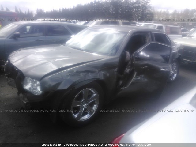 2C3CA6CT3AH232791 - 2010 CHRYSLER 300C GRAY photo 2