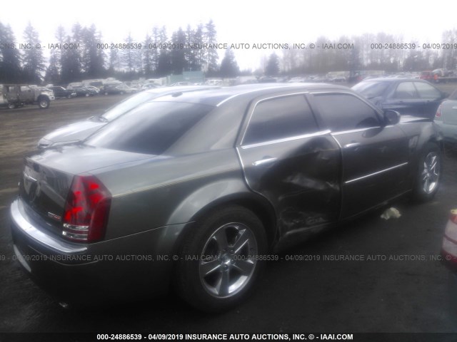 2C3CA6CT3AH232791 - 2010 CHRYSLER 300C GRAY photo 4