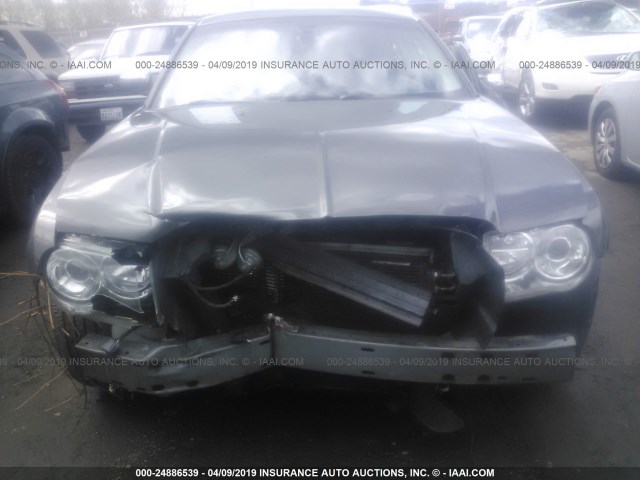 2C3CA6CT3AH232791 - 2010 CHRYSLER 300C GRAY photo 6