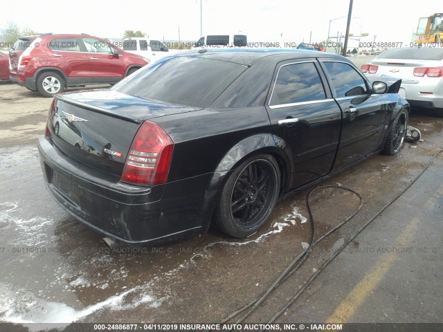 2C3KA73WX6H371710 - 2006 CHRYSLER 300C SRT-8 BLACK photo 4