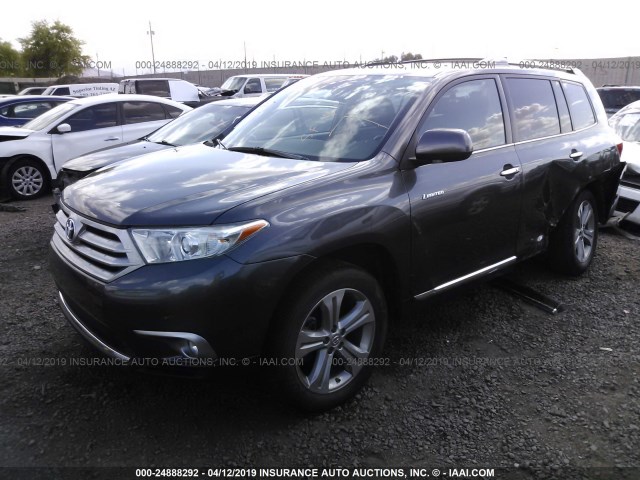 5TDYK3EH6DS113449 - 2013 TOYOTA HIGHLANDER LIMITED GRAY photo 2