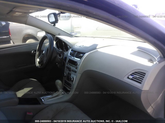 1G1ZB5EB7AF113220 - 2010 CHEVROLET MALIBU LS BLUE photo 5
