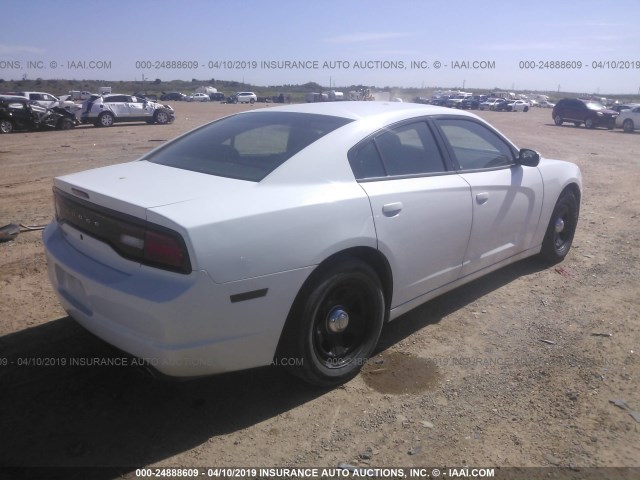 2C3CDXAT3CH226668 - 2012 DODGE CHARGER POLICE WHITE photo 4