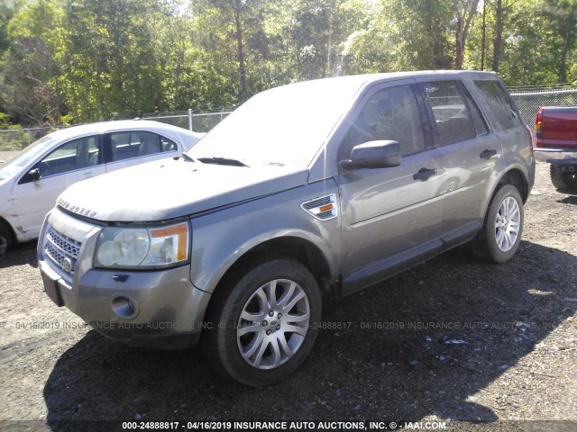 SALFP24N78H042758 - 2008 LAND ROVER LR2 SE GRAY photo 2