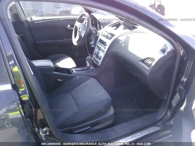 1G1ZC5E15BF302616 - 2011 CHEVROLET MALIBU 1LT 黑色 照片 5