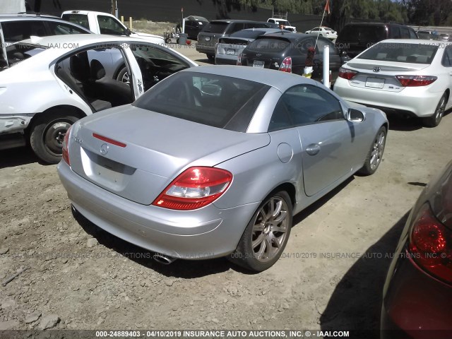 WDBWK56F67F150844 - 2007 MERCEDES-BENZ SLK 350 SILVER photo 4