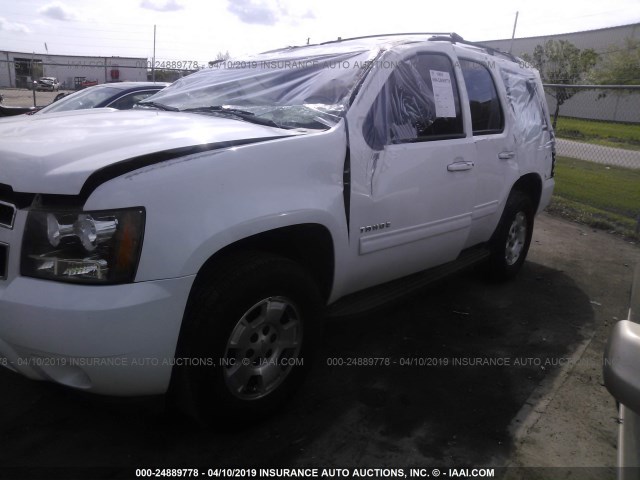 1GNSKBE09DR106463 - 2013 CHEVROLET TAHOE K1500 LT WHITE photo 2