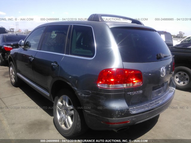 WVGCM67L24D032480 - 2004 VOLKSWAGEN TOUAREG 4.2 GRAY photo 3