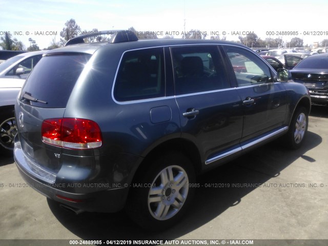 WVGCM67L24D032480 - 2004 VOLKSWAGEN TOUAREG 4.2 GRAY photo 4