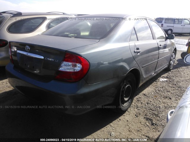 JTDBE32K840271761 - 2004 TOYOTA CAMRY LE/XLE GREEN photo 4