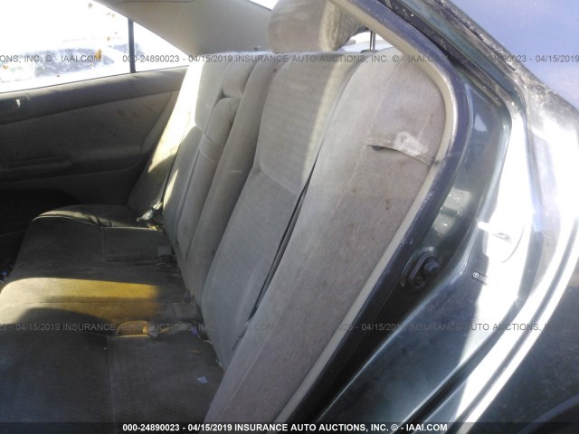 JTDBE32K840271761 - 2004 TOYOTA CAMRY LE/XLE GREEN photo 8