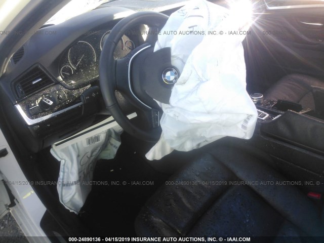 WBA5A7C59FD625370 - 2015 BMW 528 XI WHITE photo 5