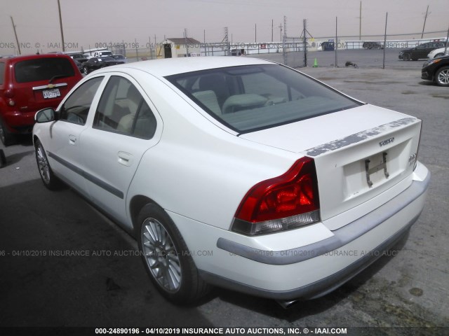 YV1RS58DX22137910 - 2002 VOLVO S60 2.4T WHITE photo 3