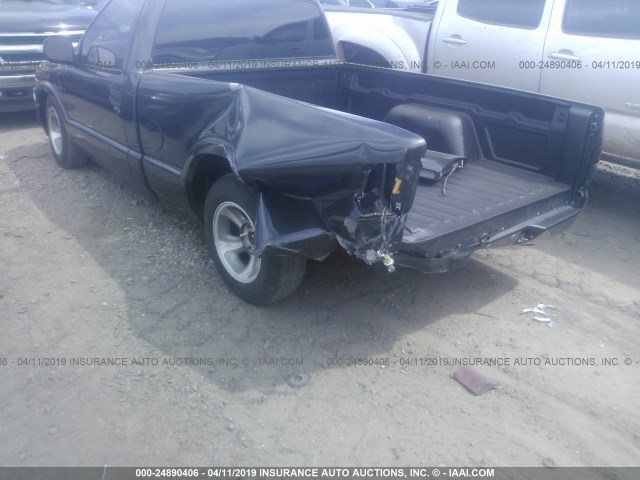 1GCCS14X0W8113042 - 1998 CHEVROLET S TRUCK S10 GRAY photo 6