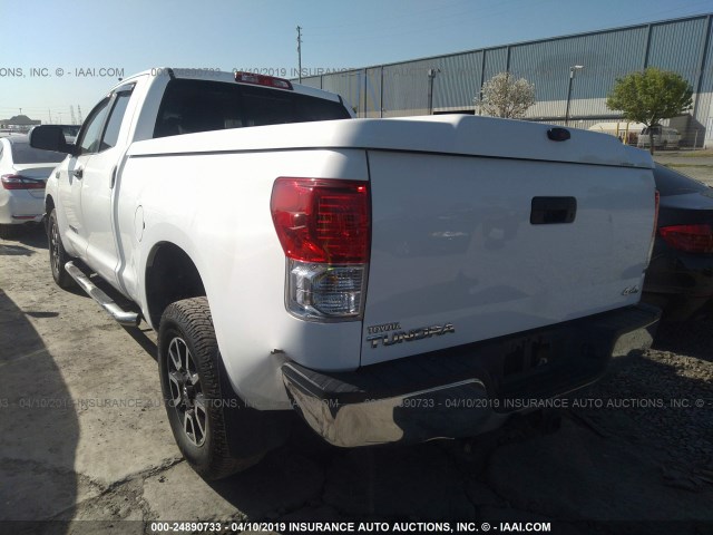 5TFUY5F18AX139910 - 2010 TOYOTA TUNDRA DOUBLE CAB SR5 WHITE photo 3