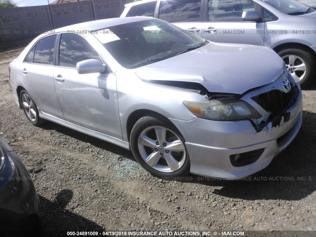 4T1BF3EK0BU679939 - 2011 TOYOTA CAMRY SE/LE/XLE SILVER photo 1