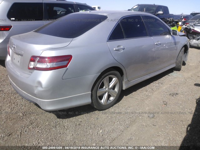 4T1BF3EK0BU679939 - 2011 TOYOTA CAMRY SE/LE/XLE SILVER photo 4