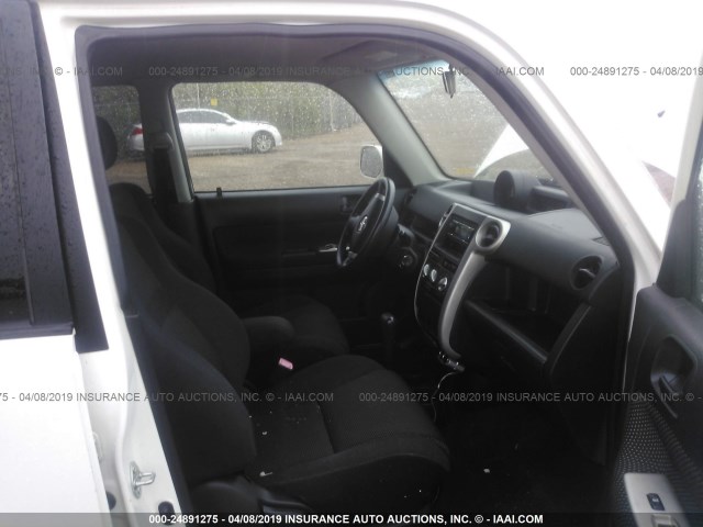 JTLKT324150187679 - 2005 TOYOTA SCION XB 白色 照片 5
